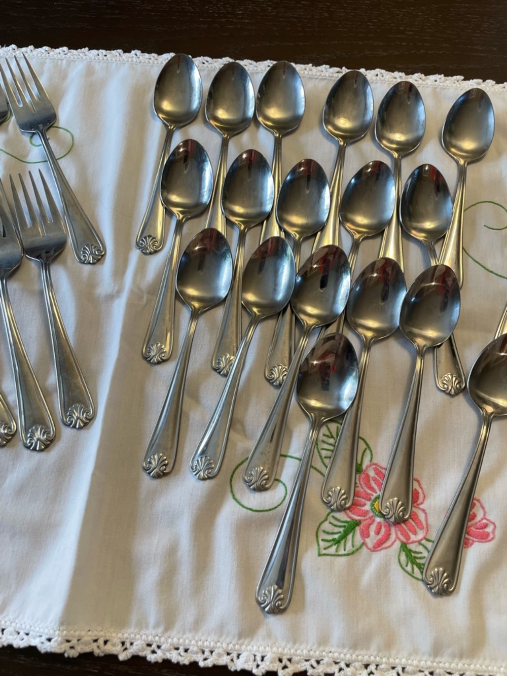 Cambridge Stainless SHELL Pattern Flatware Set/Pieces - Picture 13 of 16